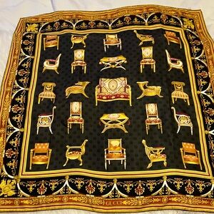 GUCCI SILK SCARF